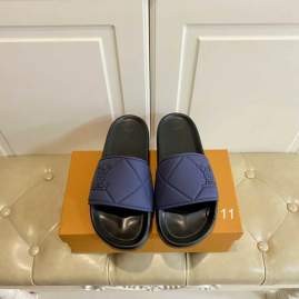 Picture of Louis Vuitton Slippers _SKULVsz38-45WM0170271